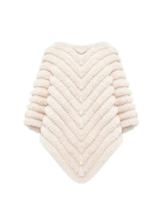 Kunstpelzponcho mit Brosche