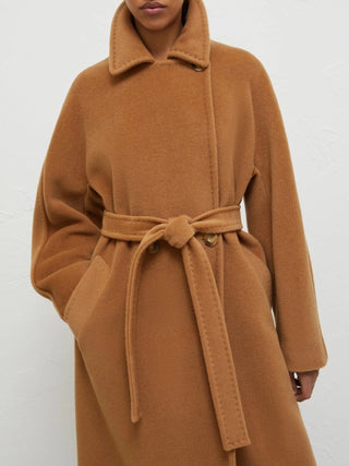 Cappotto con cintura