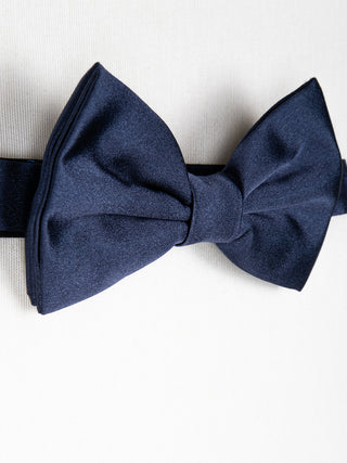Classic bow tie
