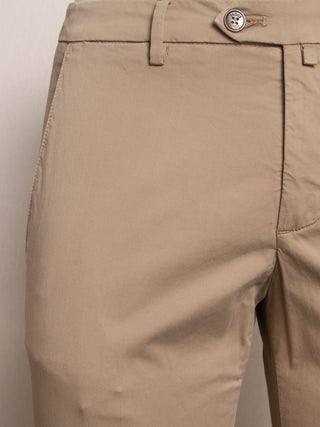 Pantaloni chino in cotone