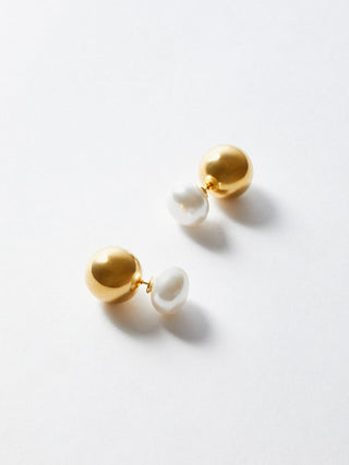 Ohrläppchen-Ohrringe aus Edelstahl. Kugel