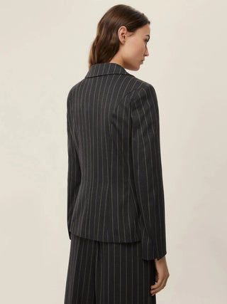 Giacca semi aderente in tessuto strech