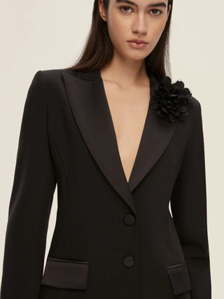 Blazer monopetto con scollo in raso