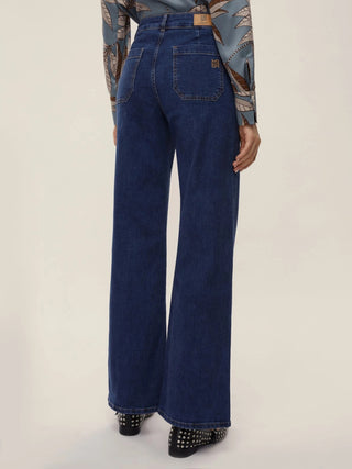 Jeans con tasche applicate