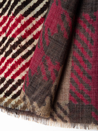 Patterned wool scarf
