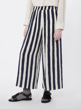 Pantalone in crêpe de chine stampata