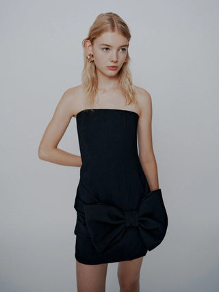 Abito bustier in envers satin con fiocco