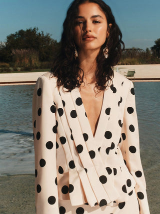 Giacca aderente con pieghe