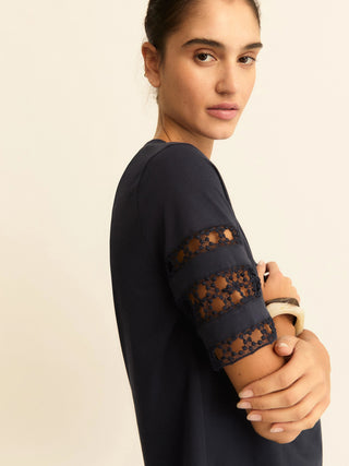 T-shirt in jersey con passamaneria