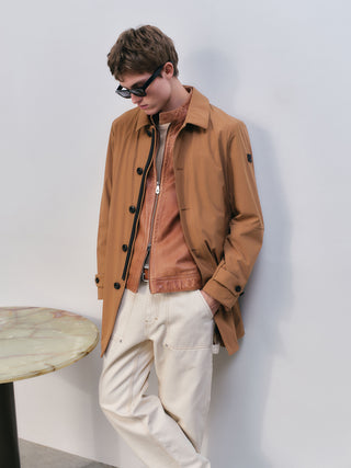 Cappotto con bottoni