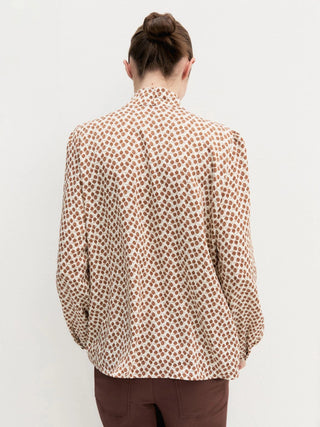 Camicia in crêpe con sciarpina