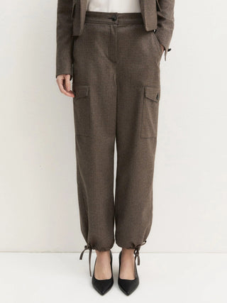Pantalone carrot con tasconi