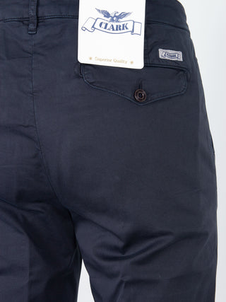 Pantaloni chino con pinces