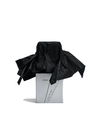 Io non ho mani che mi accarezzino il volto